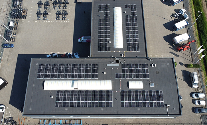 Industriële zonnepanelen bij BE Combi Group MR Solar 2
