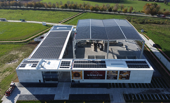 Industriële zonnepanelen bij Van Den Broeck-De Sutter Ninove MR Solar 1