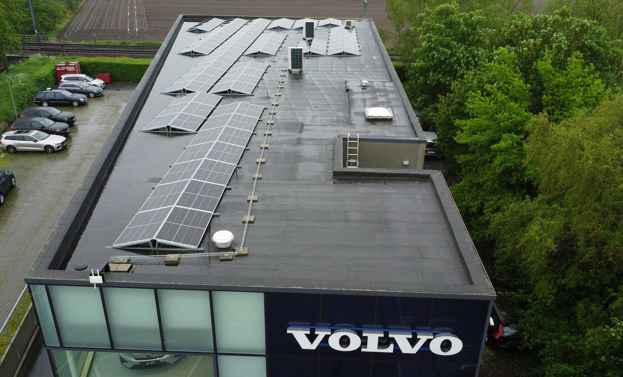 MR Solar zonnepanelen Volvo Waregem 1