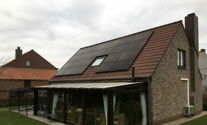Stern Solartechnik zonnepanelen in Pont à Celles